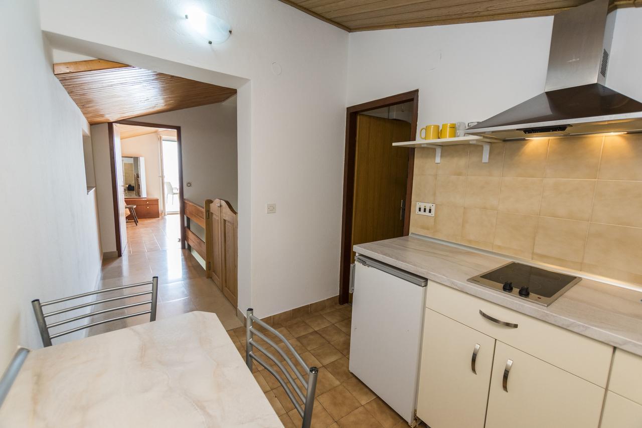 Apartments Jere Stipe プリモシュテン エクステリア 写真