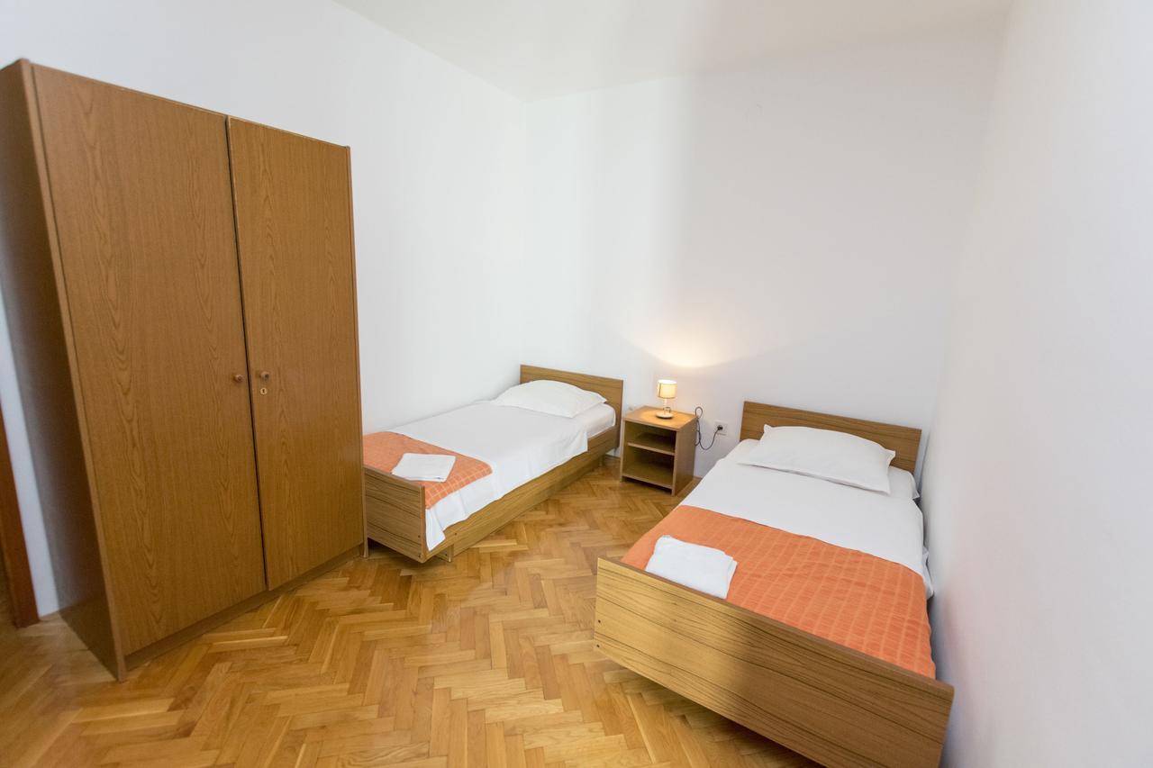 Apartments Jere Stipe プリモシュテン エクステリア 写真